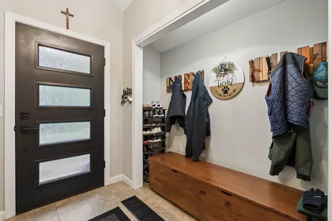 Entry Way - 46 Butternut Rd, Grantham, NH 03753 photo 1 of 1