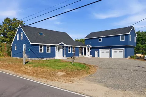 239 Middle Rd, Tuftonboro, NH 03816