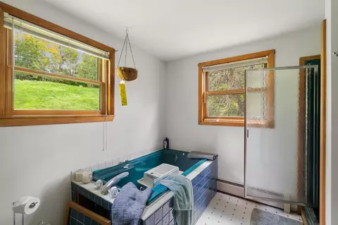 Bath - 132 Partridge Rd, Orange, VT 05641 photo 1 of 4
