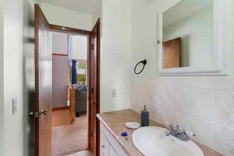 Bath - 132 Partridge Rd, Orange, VT 05641 photo 3 of 4