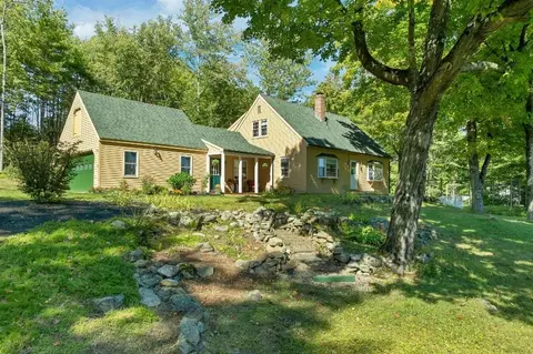 16 Fairway Heights Rd, Center Harbor, NH 03226