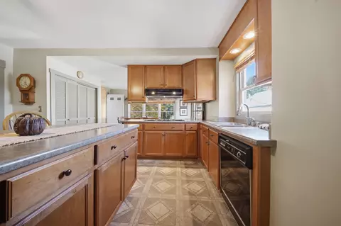 Kitchen - 25 E Intervale Rd, Wilton, NH 03086 photo 2 of 5