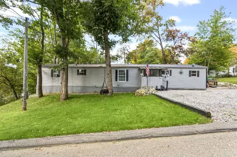 21 Edgewood Dr, Allenstown, NH 03275