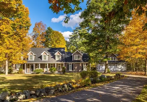 22 Mills Falls Rd, Barrington, NH 03825