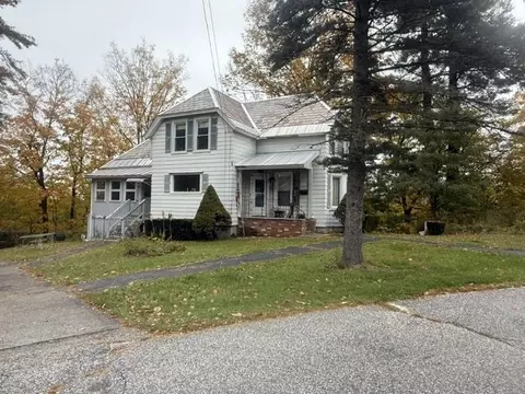 Exterior - 22 High St, Proctor, VT 05765 photo 2 of 5