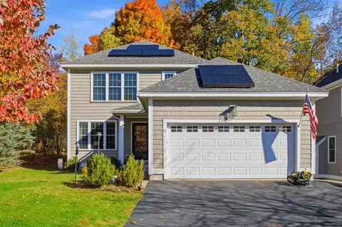 51 Stocklan Cir, Dover, NH 03820