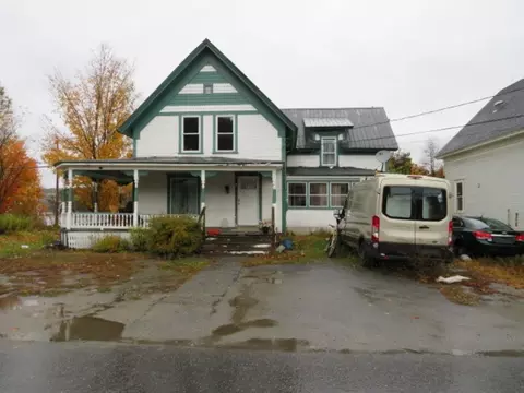122 Spring St, Hardwick, VT 05843