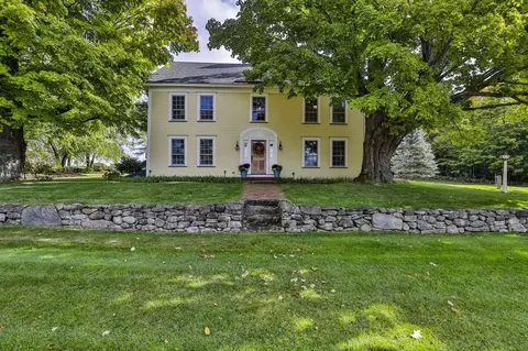 2541 Old Parade Rd, Laconia, NH 03246