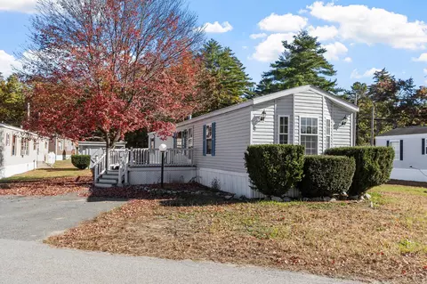 11 Robbins St, Hinsdale, NH 03451