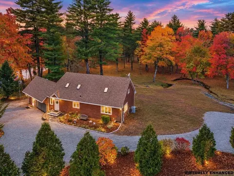 7135 Currier Rd, Loudon, NH 03307
