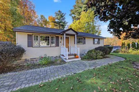 6 Waterville Dr, Merrimack, NH 03054