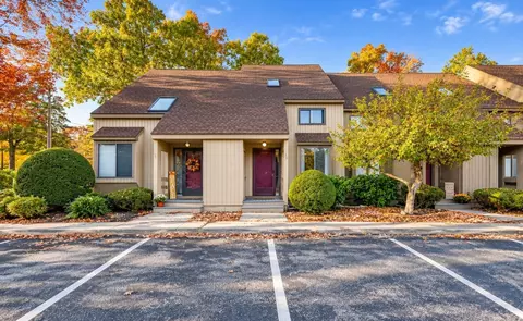 20 Blackstone Ct, Merrimack, NH 03054