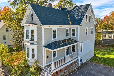 28 Willow St, Laconia, NH 03246