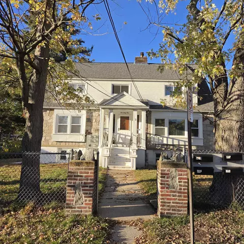 164 Oakland Ave, Manchester, NH 03109