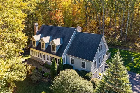 545 Lane Rd, Chester, NH 03036