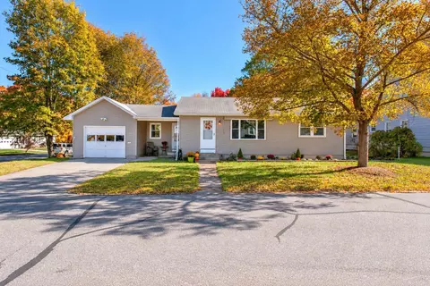 295 Lovering St, Manchester, NH 03109