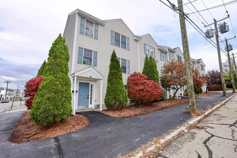 594 Silver St #1, Manchester, NH 03103
