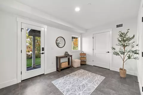 Entry Way - 21 Upper Ladd Hill Rd #E, Meredith, NH 03253 photo 2 of 4