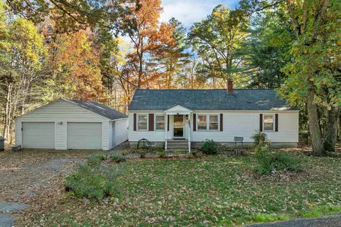 138 Turkey Hill Rd, Merrimack, NH 03054