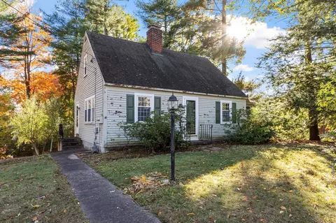 34 Charlotte Ave, Nashua, NH 03064