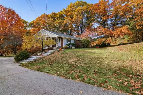 412 Grandview Rd, Pembroke, NH 03275