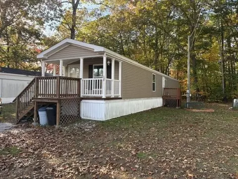 137 Pineland Park Rd, Milton, NH 03851