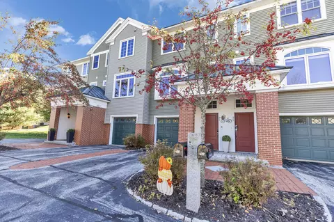 94 Riverwalk Way, Manchester, NH 03101
