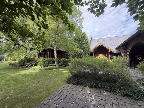 89 Rocky Mtn Ln, Hinesburg, VT 05461