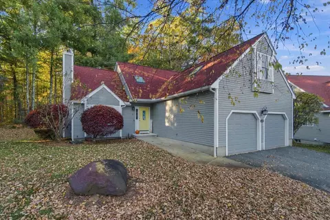 3 Ivy Ln, Nashua, NH 03063