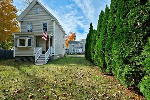 Exterior - 21 Dartmouth St, Exeter, NH 03833 photo 7 of 13