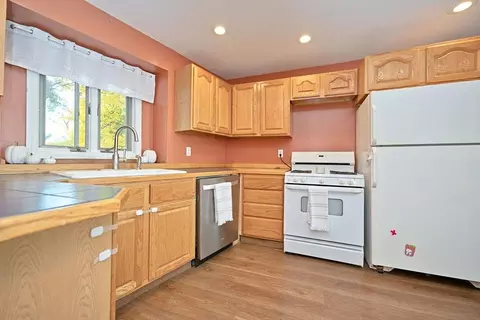 Kitchen - 21 Dartmouth St, Exeter, NH 03833 photo 1 of 6