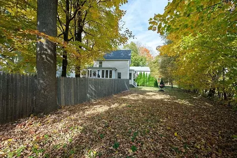 Exterior - 21 Dartmouth St, Exeter, NH 03833 photo 11 of 13