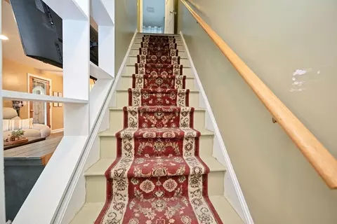 Entry Way - 21 Dartmouth St, Exeter, NH 03833 photo 1 of 2
