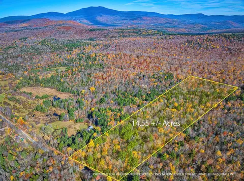 2017 Cape Moonshine Rd, Piermont, NH 03779