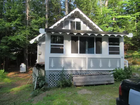 22 Bobolink Ln, Hillsborough, NH 03244