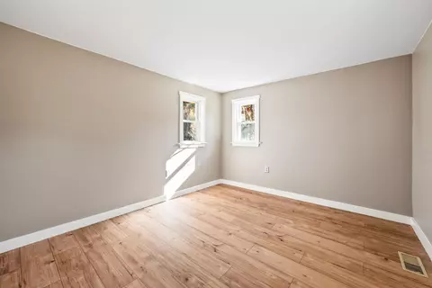Bedroom - 791 W Side Rd, Bartlett, NH 03812 photo 1 of 10