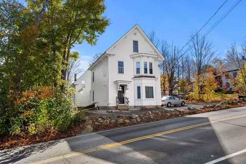 27 Henniker St, Hillsborough, NH 03244