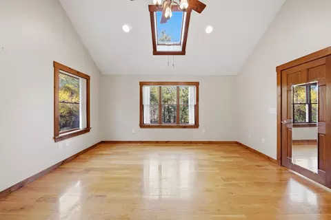 Living - 49 Deerfield Rd, Nottingham, NH 03290 photo 8 of 10