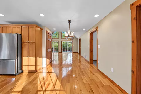 Entry Way - 49 Deerfield Rd, Nottingham, NH 03290 photo 1 of 3