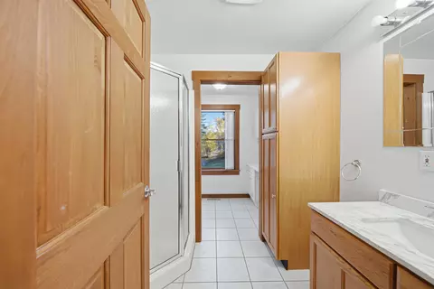 Bath - 49 Deerfield Rd, Nottingham, NH 03290 photo 1 of 7