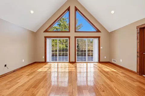 Living - 49 Deerfield Rd, Nottingham, NH 03290 photo 3 of 10