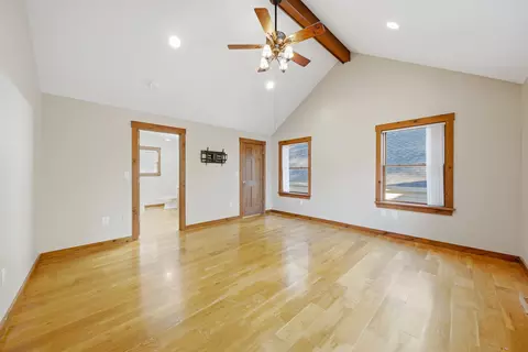 Bedroom - 49 Deerfield Rd, Nottingham, NH 03290 photo 1 of 3