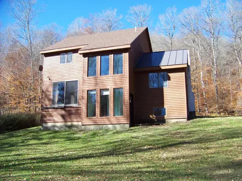 1347 Laury Rd, Stockbridge, VT 05772