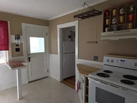 Kitchen - 175 Commercial Ave, Lunenburg, VT 05906 photo 1 of 4