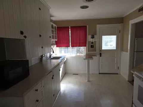 Kitchen - 175 Commercial Ave, Lunenburg, VT 05906 photo 3 of 4