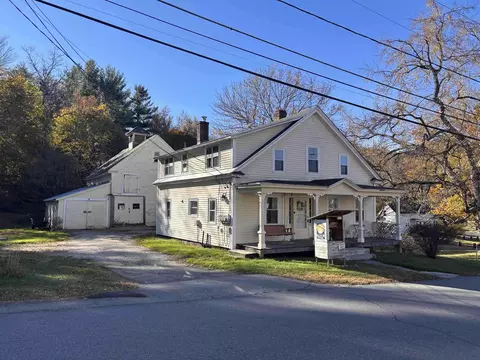 17 Pleasant St, Marlborough, NH 03455