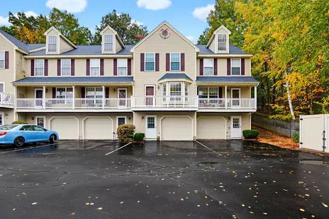 57 Wellington Hill Rd #57, Manchester, NH 03104