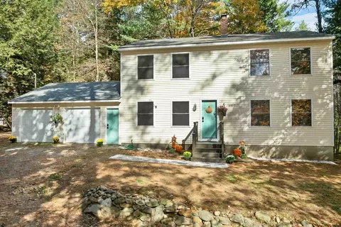 224 Clough Pond Rd, Loudon, NH 03307