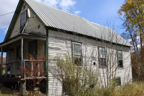 Exterior - 10 Johnny Cake Ave, Lunenburg, VT 05906 photo 4 of 5