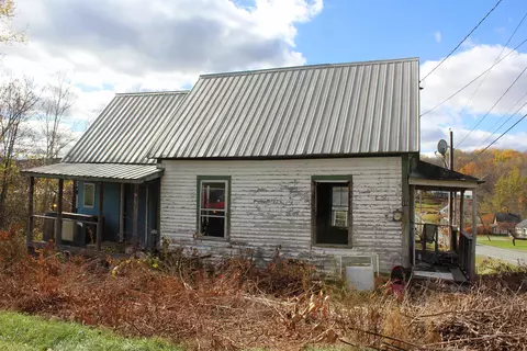 Exterior - 10 Johnny Cake Ave, Lunenburg, VT 05906 photo 3 of 5